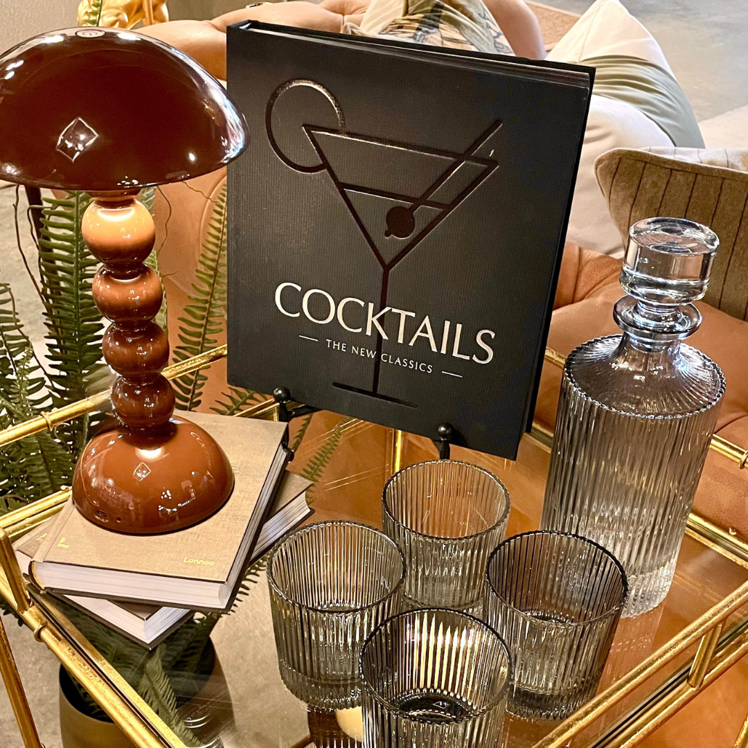 Cocktails: the New Classics